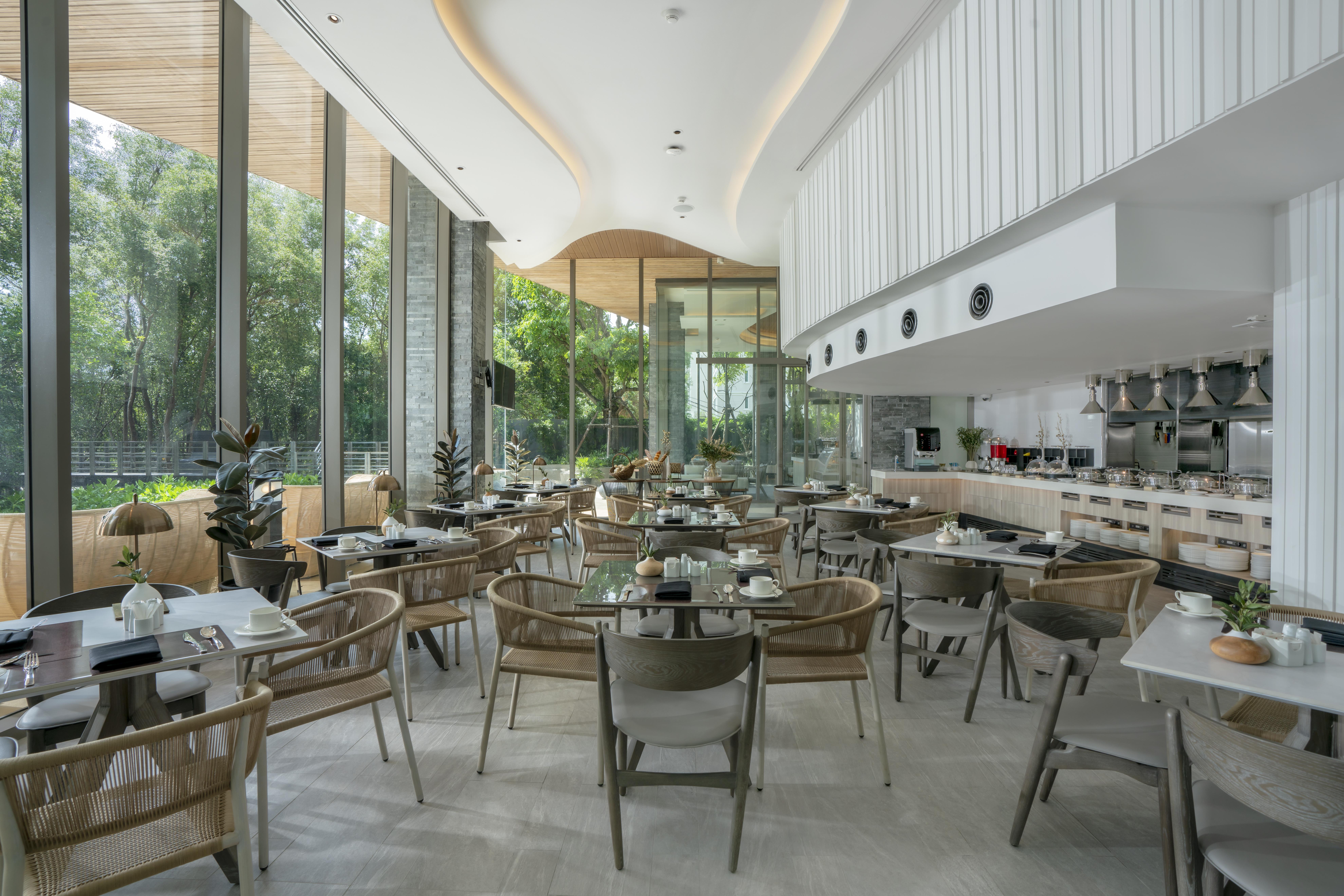 Bayphere Hotel Pattaya Jc Na Chom Thian Bagian luar foto The restaurant
